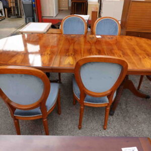 Dining Table & Chairs